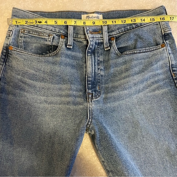 NWT Madewell Jeans The Girljean in Berryton Wash: Distressed Edition - Picture 12 of 16